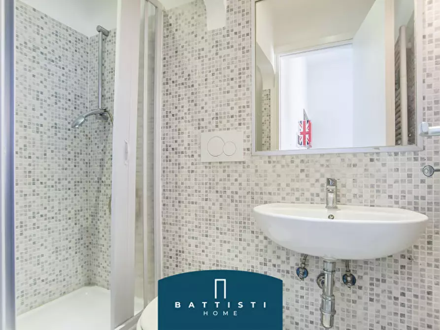 Immagine 16 di Appartamento in vendita  in Via Machiavelli a Roma