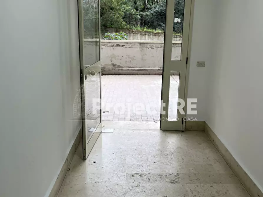 Immagine 5 di Appartamento in vendita  in Via Del Gelsomino a Reggio Di Calabria