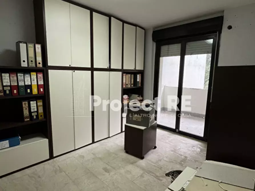 Immagine 12 di Appartamento in vendita  in Via Del Gelsomino a Reggio Di Calabria