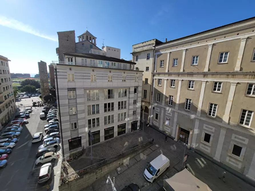 Immagine 5 di Appartamento in vendita  in Piazza Della Rovere a Savona