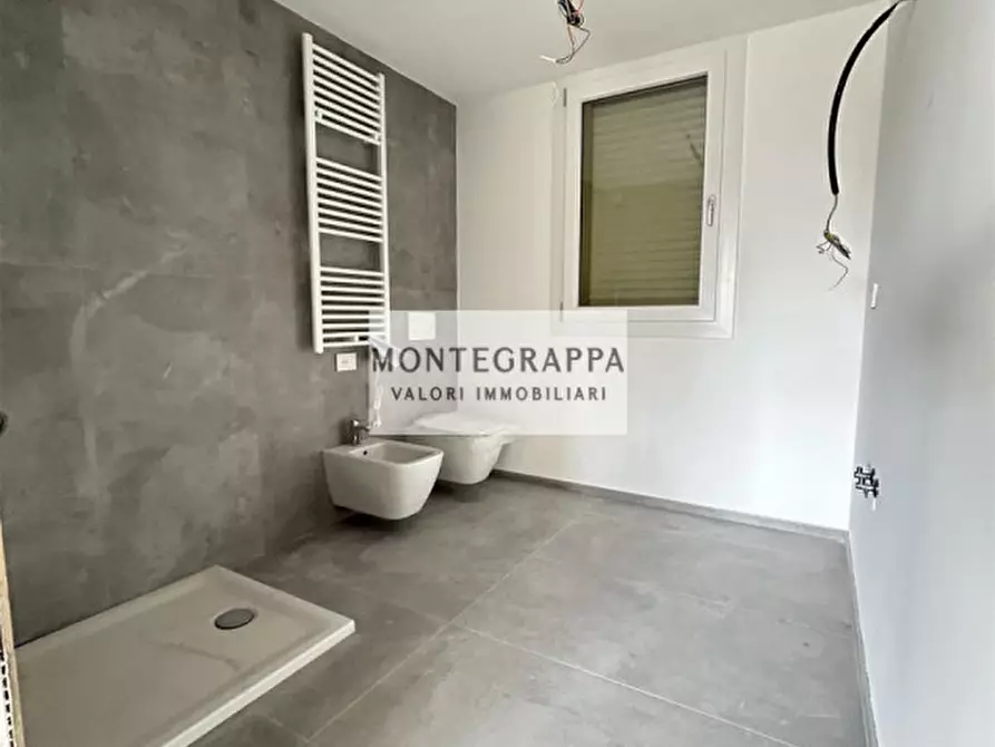 Immagine 5 di Appartamento in vendita  in Via degli Abeti a Castelfranco Veneto