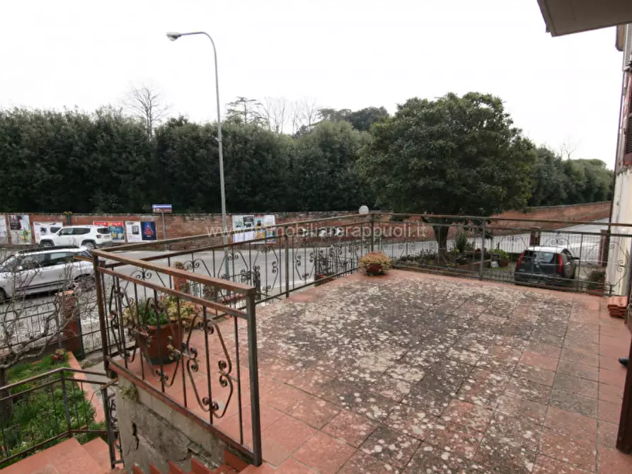 Immagine 8 di Villetta a schiera in vendita  a Sinalunga