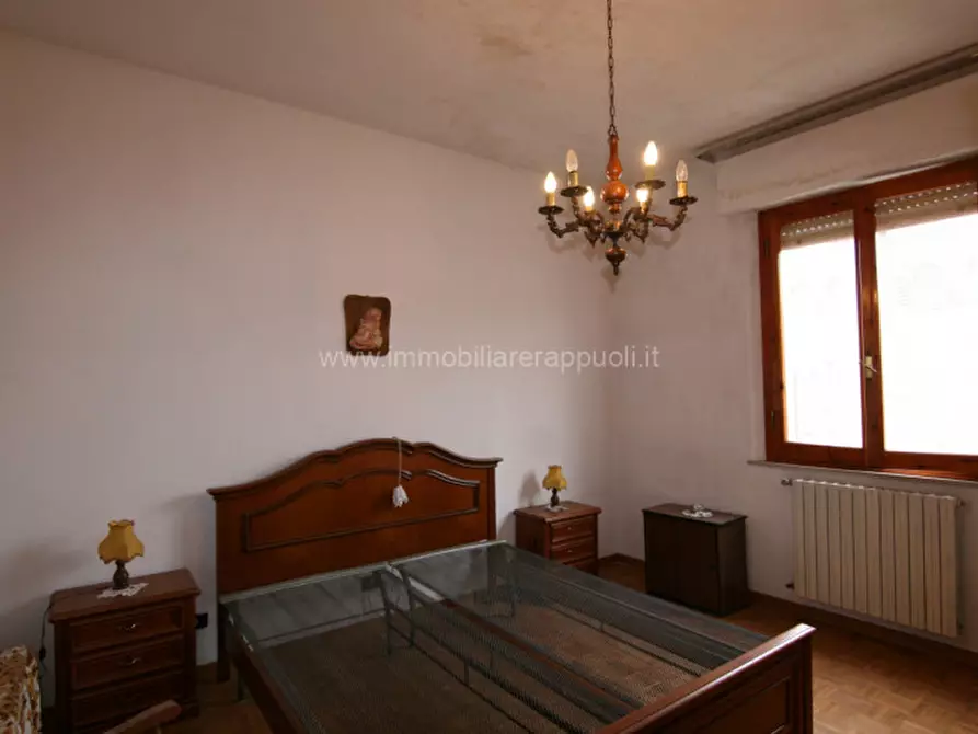 Immagine 12 di Villetta a schiera in vendita  a Sinalunga