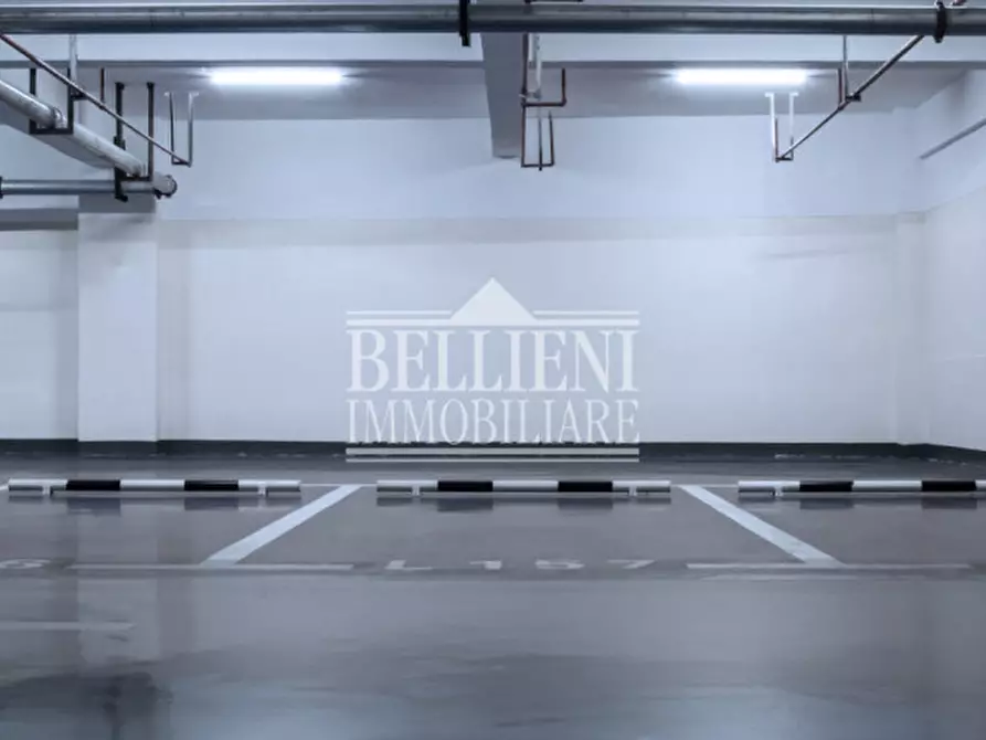 Immagine 2 di Garage in vendita  in Viale Milano, 126 a Vicenza