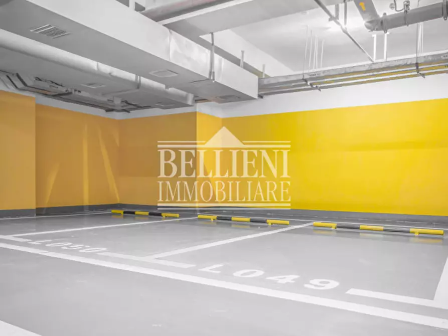 Immagine 3 di Garage in vendita  in Viale Milano, 126 a Vicenza
