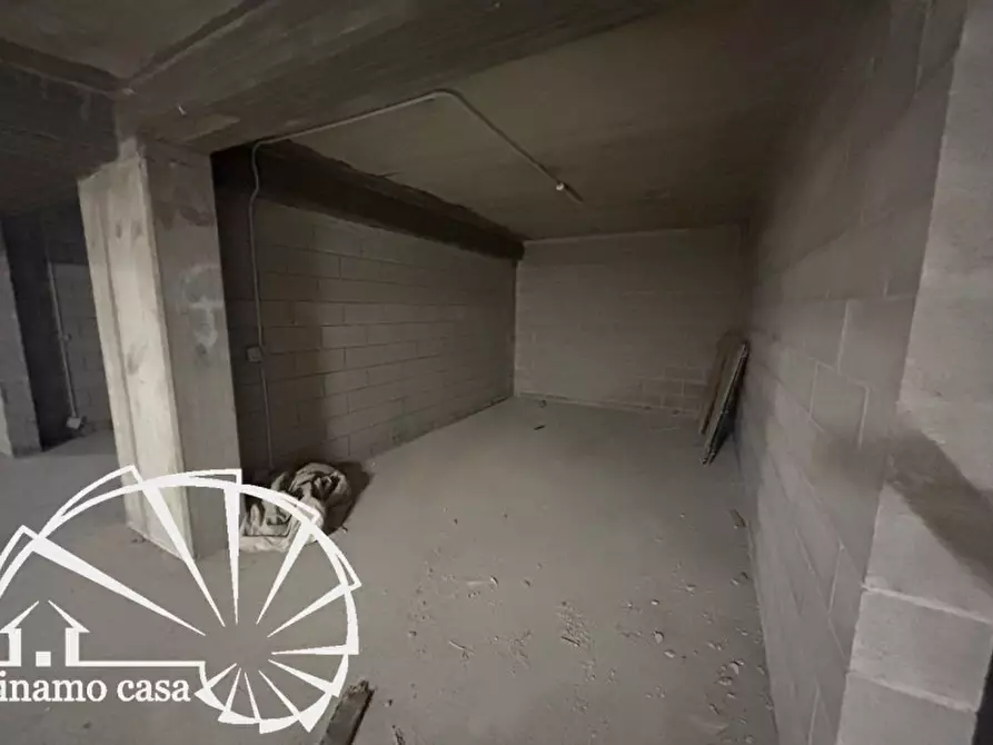 Immagine 2 di Garage in affitto  a Prato