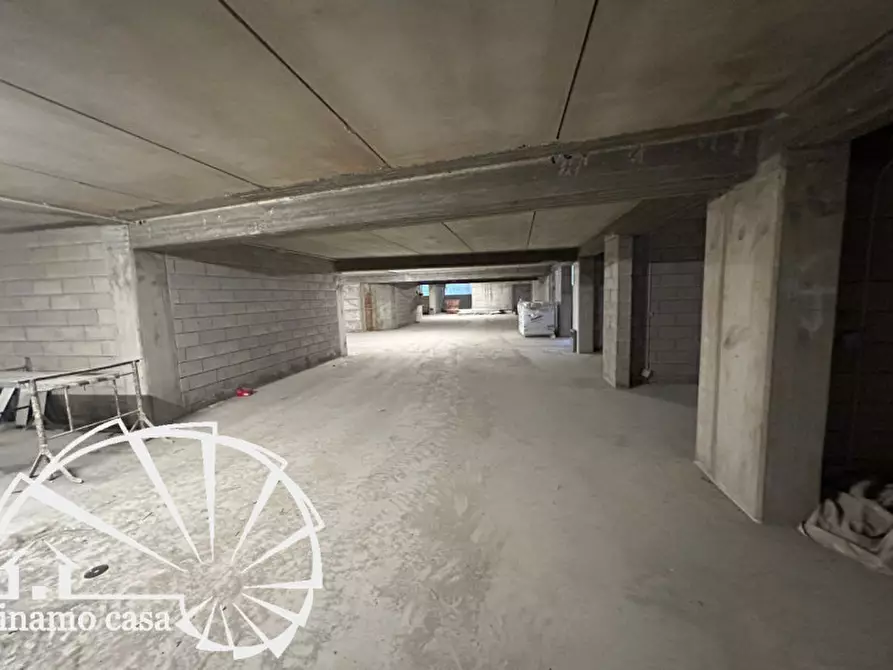 Immagine 3 di Garage in affitto  a Prato