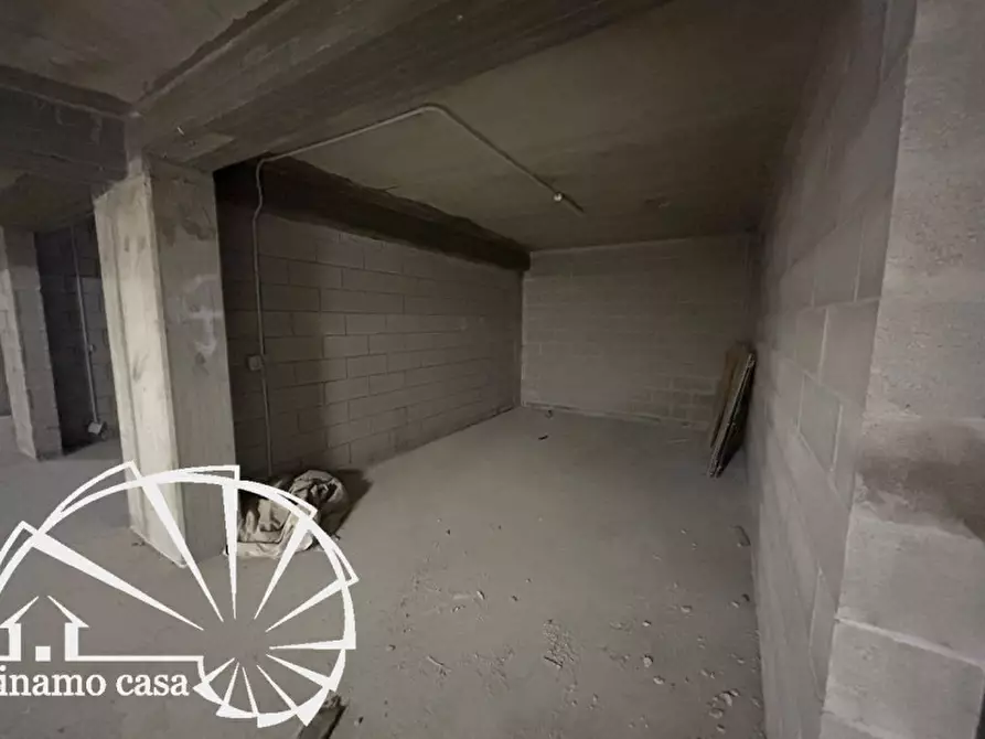 Immagine 7 di Garage in affitto  a Prato