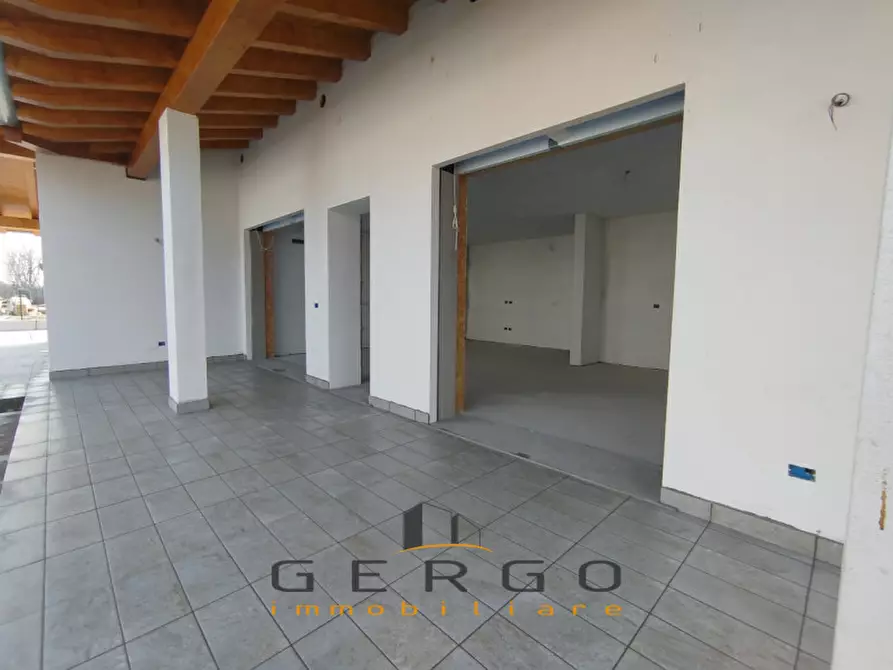 Immagine 4 di Casa indipendente in vendita  in Via Centrale a Azzano Decimo