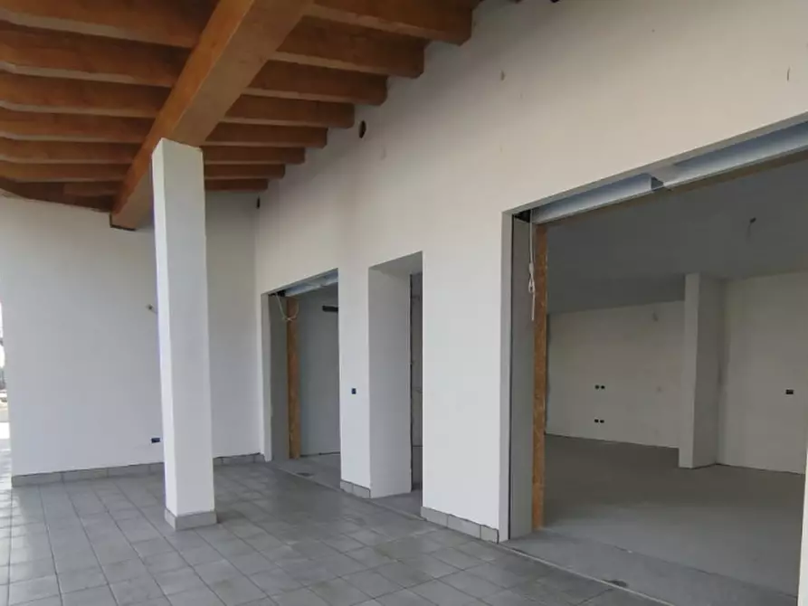 Immagine 21 di Casa indipendente in vendita  in Via Centrale a Azzano Decimo