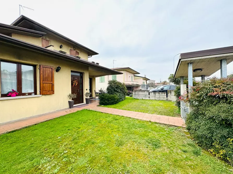 Immagine 8 di Villa in vendita  in VIA. VINCENZO BELLINI a Calvisano