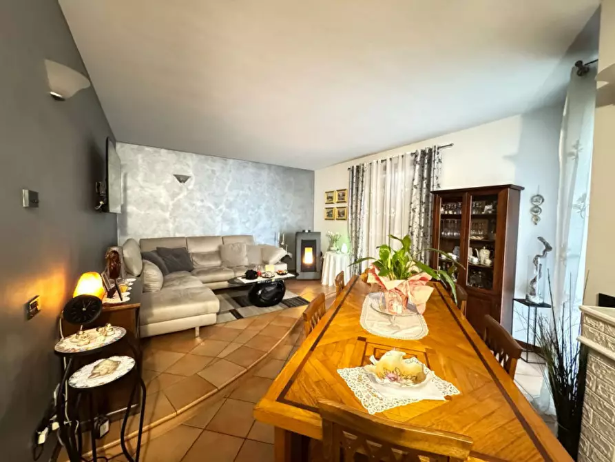 Immagine 11 di Villa in vendita  in VIA. VINCENZO BELLINI a Calvisano