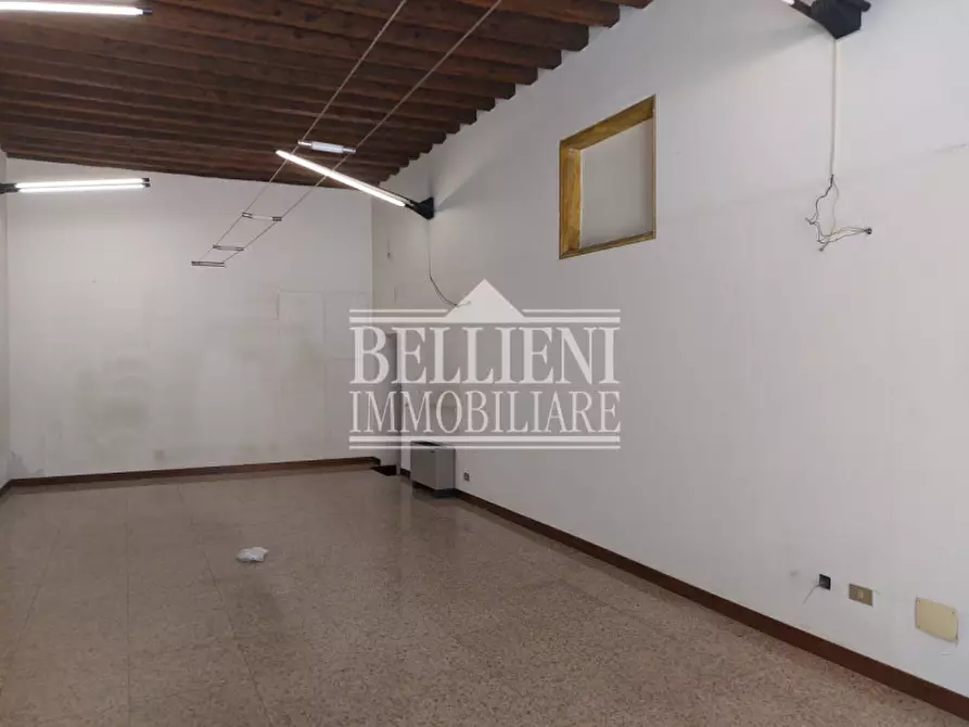 Immagine 10 di Negozio in affitto  in Piazza Castello a Vicenza