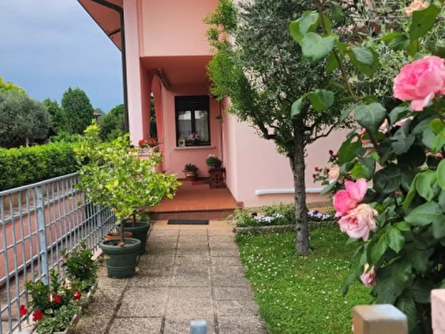 Immagine 1 di Casa bifamiliare in vendita  in Via On. Aldo Moro a Saccolongo