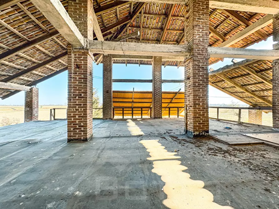 Immagine 37 di Hotel in vendita  in cascina americana a Balocco