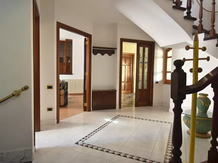 Immagine 22 di Villa in vendita  a Quartu Sant'elena