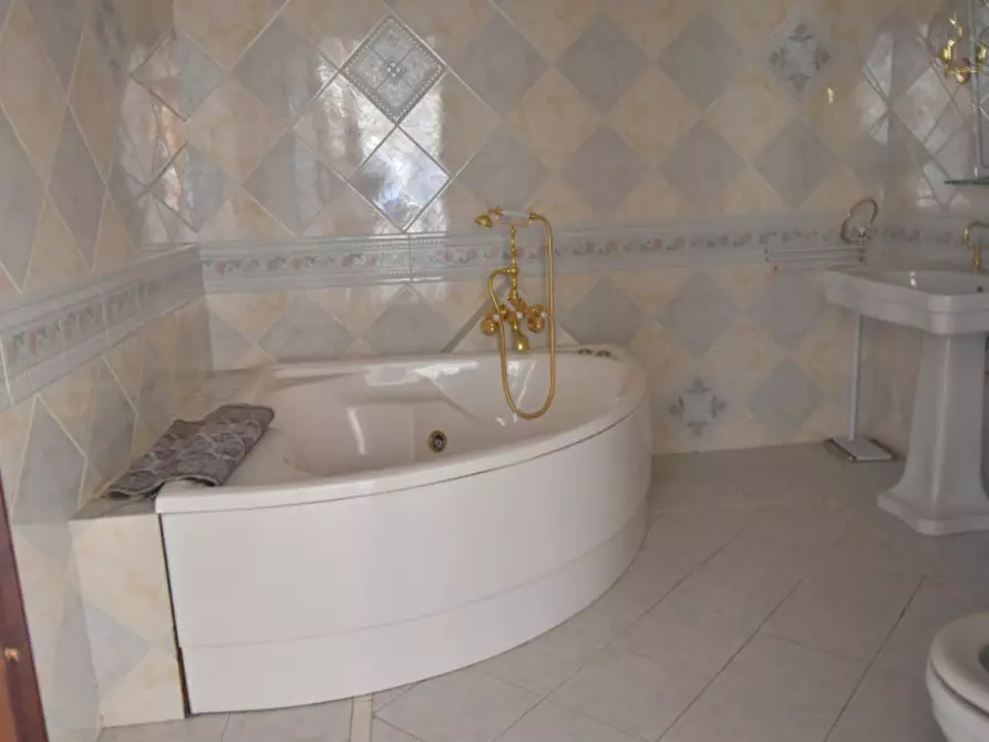 Immagine 61 di Villa in vendita  a Quartu Sant'elena