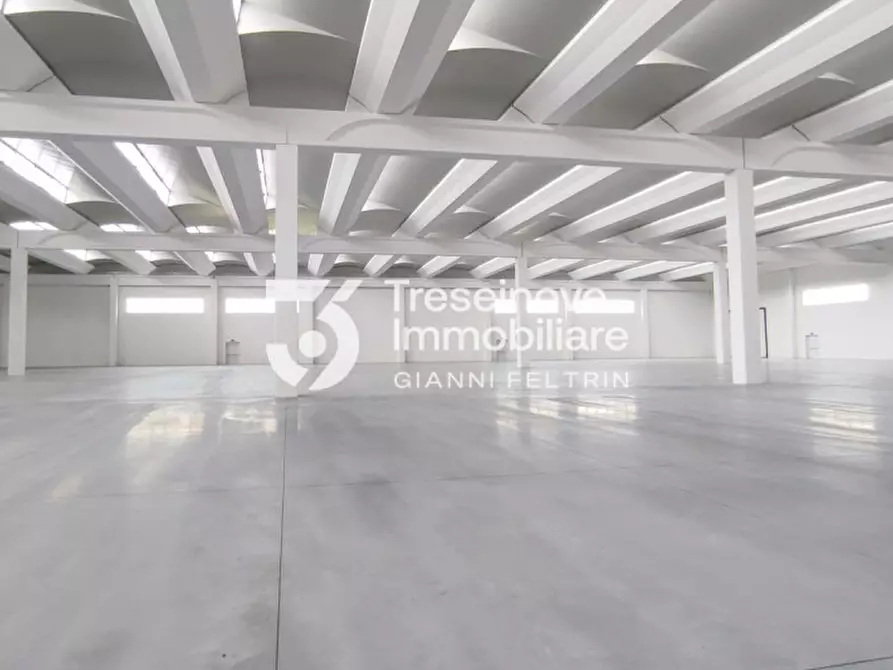 Immagine 3 di Capannone industriale in vendita  in Via Lombardia a Paese