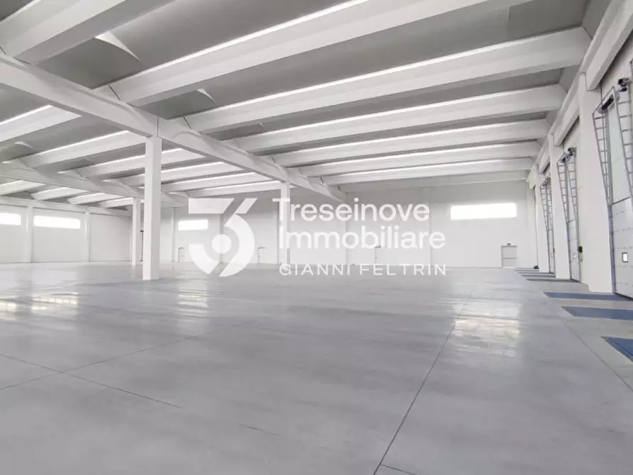 Immagine 4 di Capannone industriale in vendita  in Via Lombardia a Paese