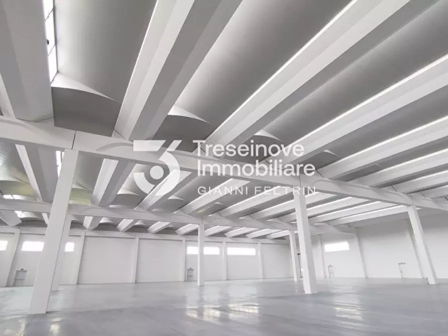 Immagine 5 di Capannone industriale in vendita  in Via Lombardia a Paese