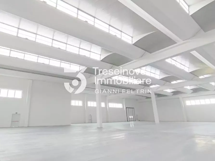 Immagine 6 di Capannone industriale in vendita  in Via Lombardia a Paese