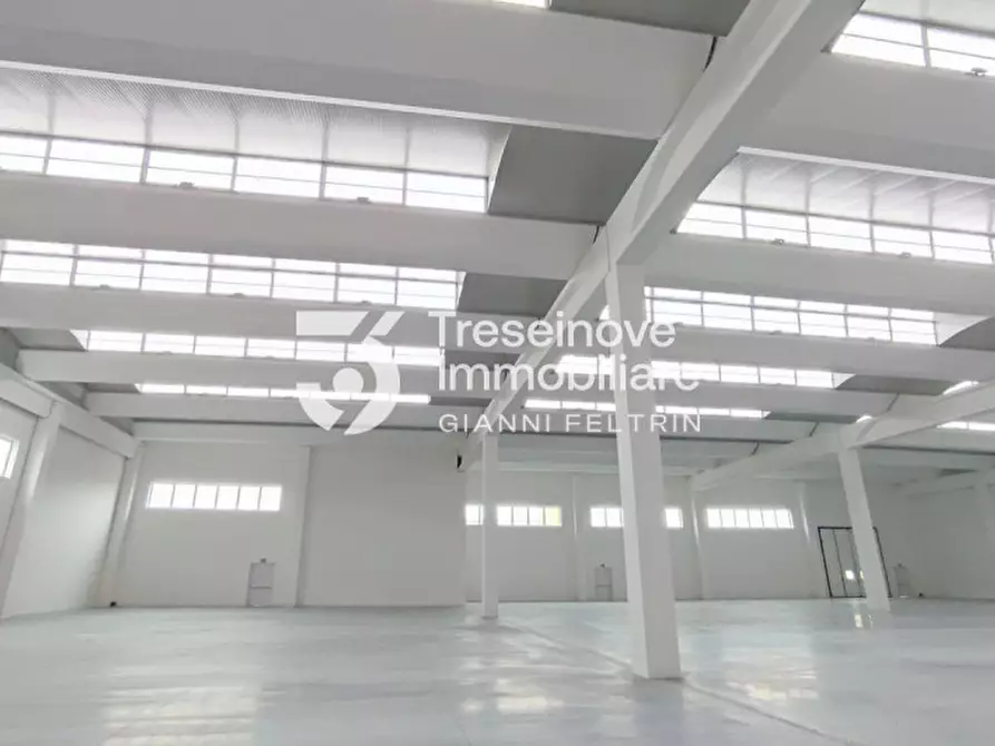 Immagine 8 di Capannone industriale in vendita  in Via Lombardia a Paese