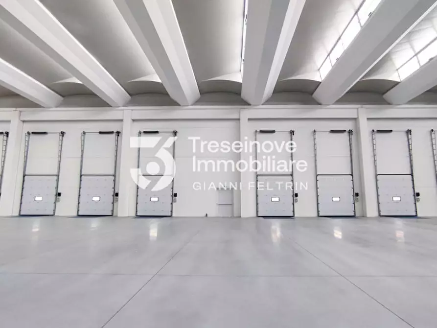 Immagine 11 di Capannone industriale in vendita  in Via Lombardia a Paese