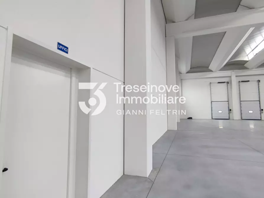 Immagine 13 di Capannone industriale in vendita  in Via Lombardia a Paese