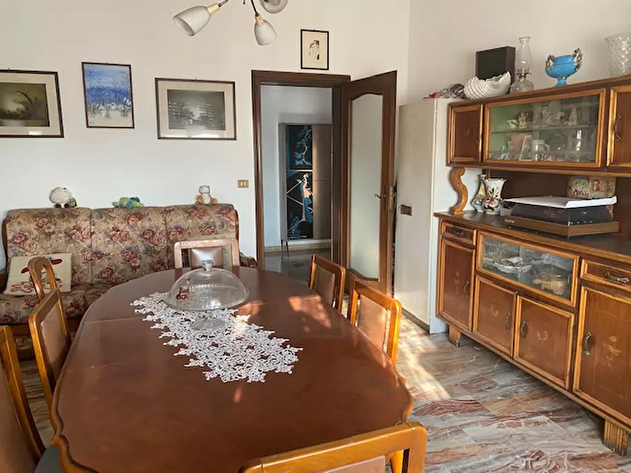 Immagine 4 di Casa bifamiliare in vendita  in via roma a Campolongo Maggiore