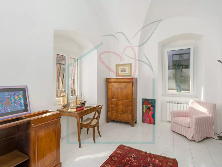 Immagine 18 di Appartamento in vendita  a Sarzana