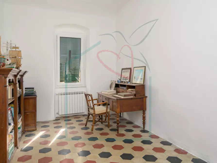 Immagine 21 di Appartamento in vendita  a Sarzana