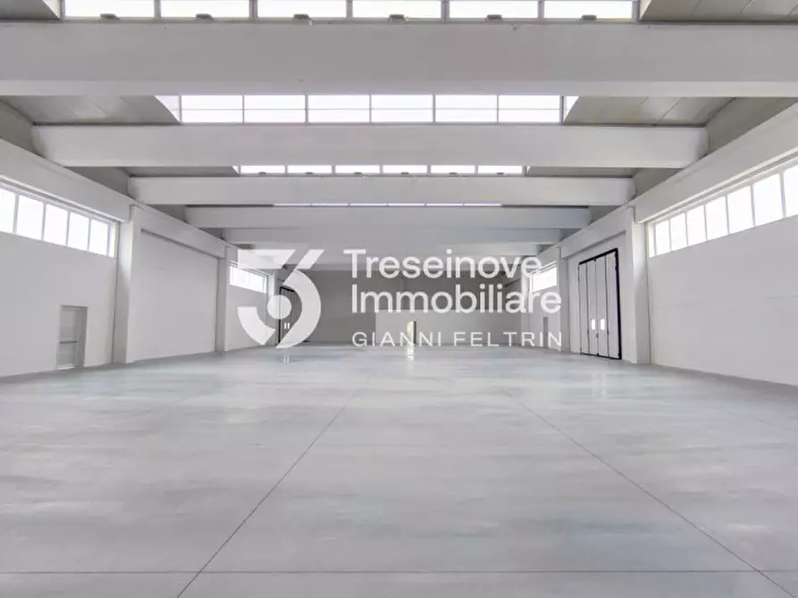 Immagine 4 di Capannone industriale in vendita  in Via Lombardia a Paese
