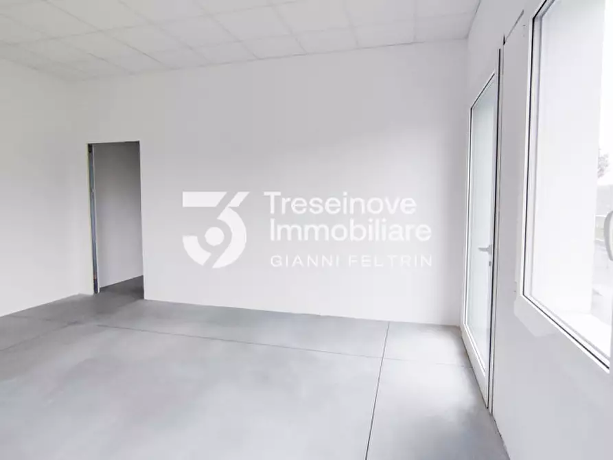 Immagine 14 di Capannone industriale in vendita  in Via Lombardia a Paese