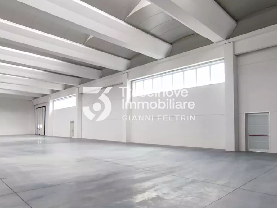 Immagine 15 di Capannone industriale in vendita  in Via Lombardia a Paese