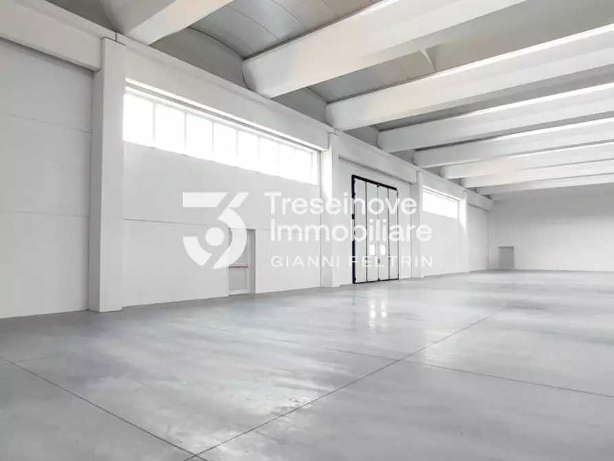 Immagine 16 di Capannone industriale in vendita  in Via Lombardia a Paese