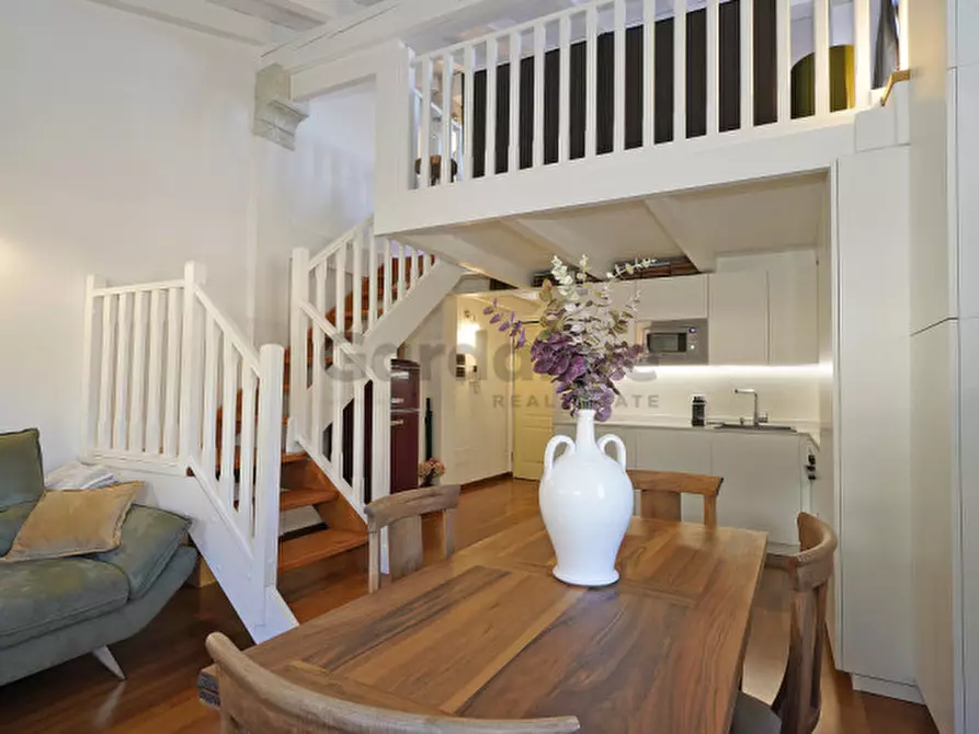 Immagine 1 di Appartamento in vendita  in Via Cavour a Toscolano-Maderno