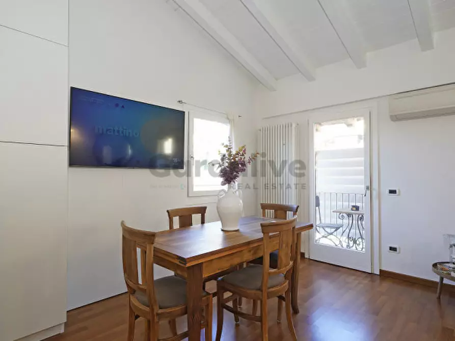 Immagine 8 di Appartamento in vendita  in Via Cavour a Toscolano-Maderno