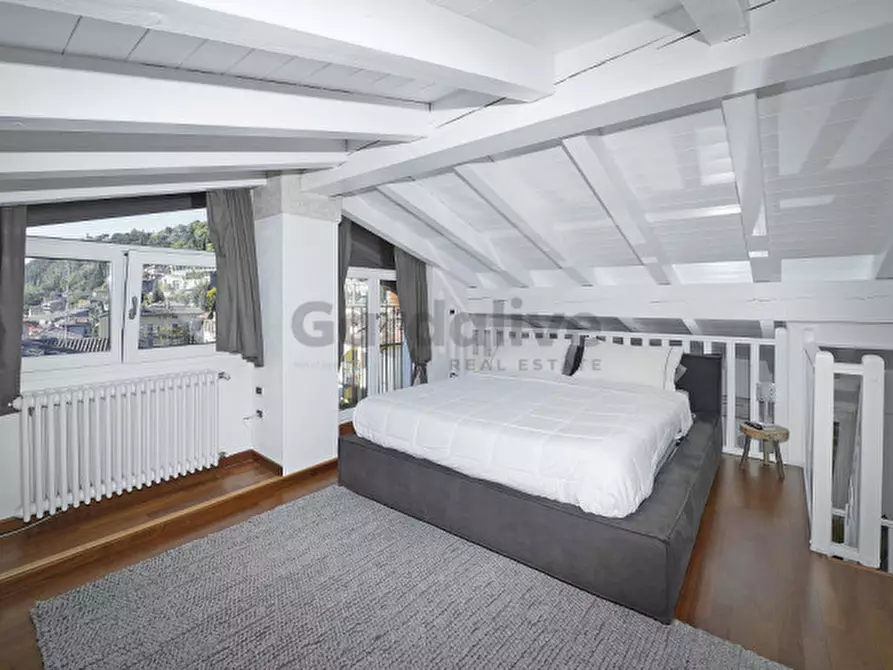 Immagine 12 di Appartamento in vendita  in Via Cavour a Toscolano-Maderno