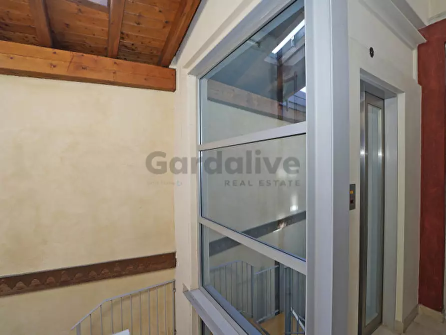 Immagine 18 di Appartamento in vendita  in Via Cavour a Toscolano-Maderno