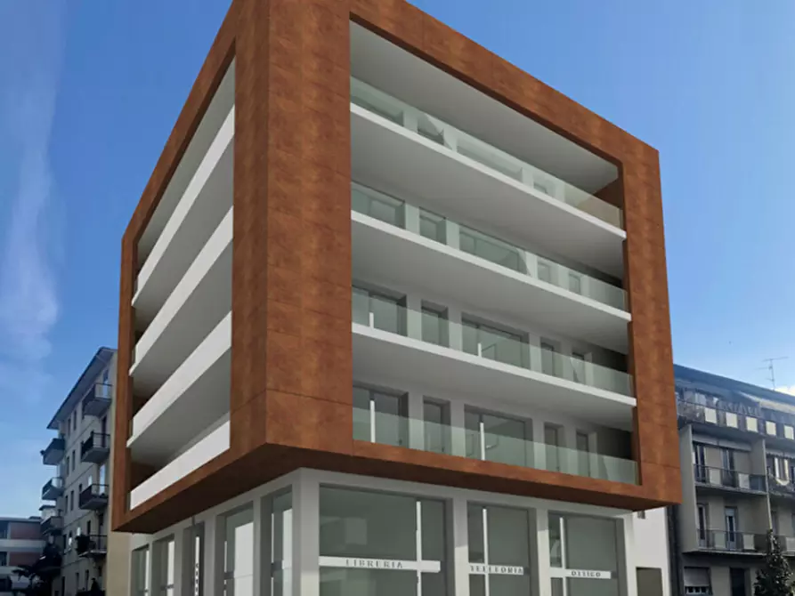 Immagine 2 di Negozio in affitto  in PIAZZA TOGLIATTI a Scandicci