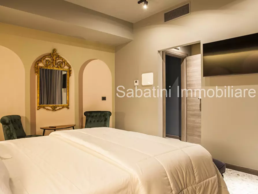 Immagine 27 di Appartamento in vendita  in Via Fiume, 15 a Pescara