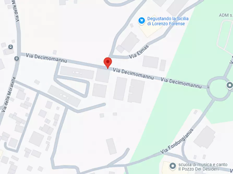 Immagine 3 di Negozio in vendita  in Via Decimomannu a Roma