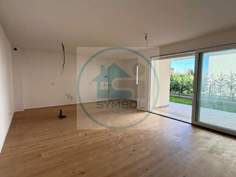 Immagine 2 di Appartamento in vendita  in Via Amedeo Modigliani a Venezia