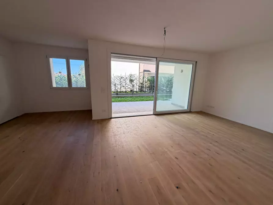 Immagine 7 di Appartamento in vendita  in Via Amedeo Modigliani a Venezia