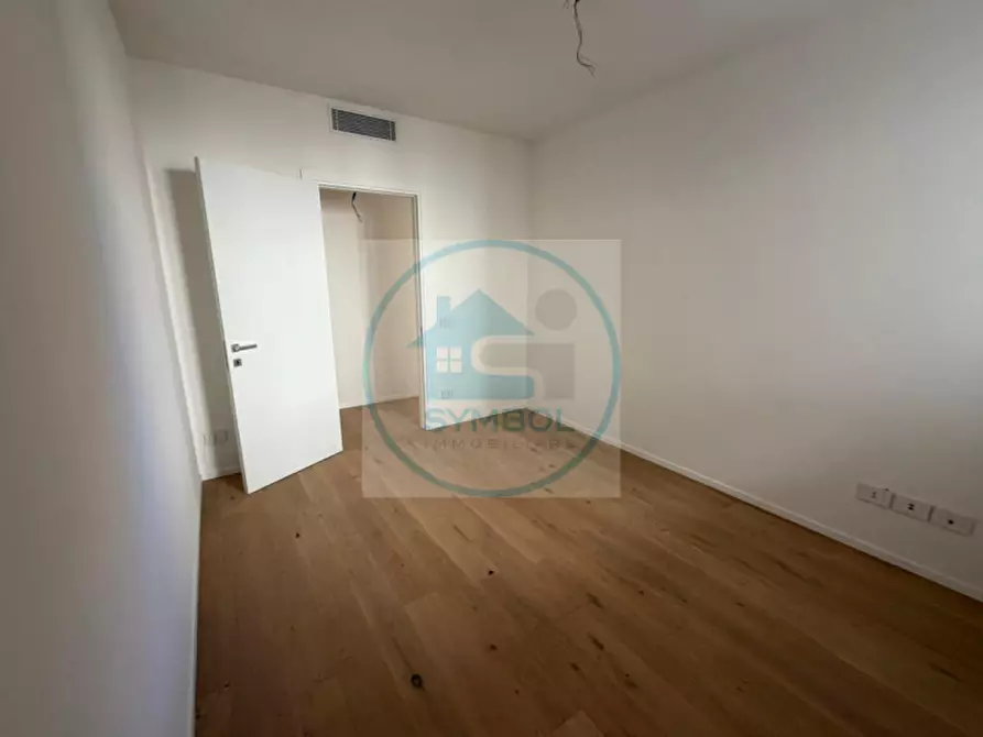 Immagine 11 di Appartamento in vendita  in Via Amedeo Modigliani a Venezia