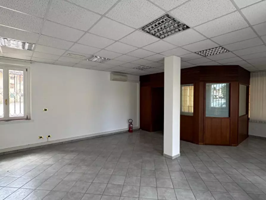 Immagine 19 di Negozio in affitto  in Piazza Municipio 6 a Trivignano Udinese