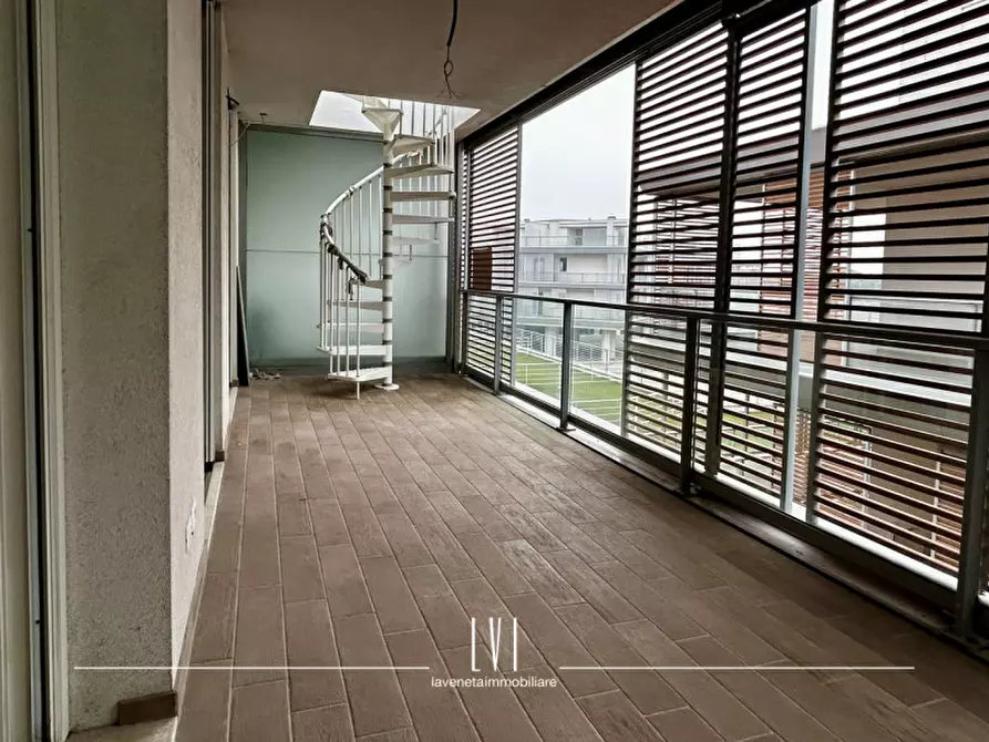 Immagine 8 di Appartamento in vendita  in via domenico modugno 69 a Jesolo