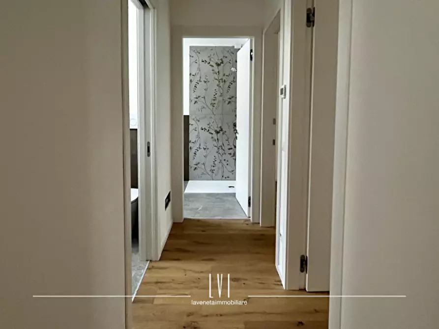 Immagine 9 di Appartamento in vendita  in via domenico modugno 69 a Jesolo