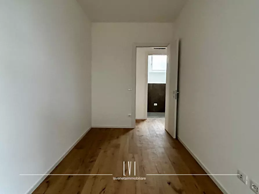 Immagine 11 di Appartamento in vendita  in via domenico modugno 69 a Jesolo