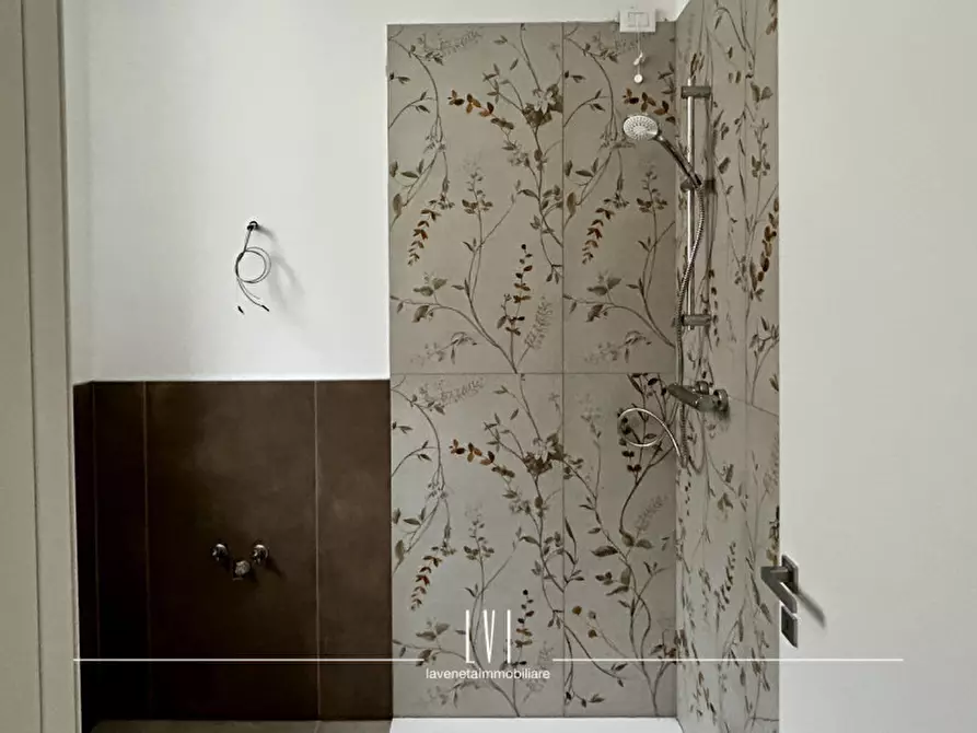 Immagine 15 di Appartamento in vendita  in via domenico modugno 69 a Jesolo